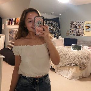 White cropped top with lettuce edge in a size xs!